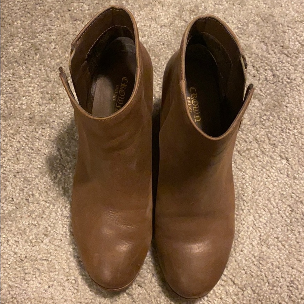 Crown Vintage brown booties